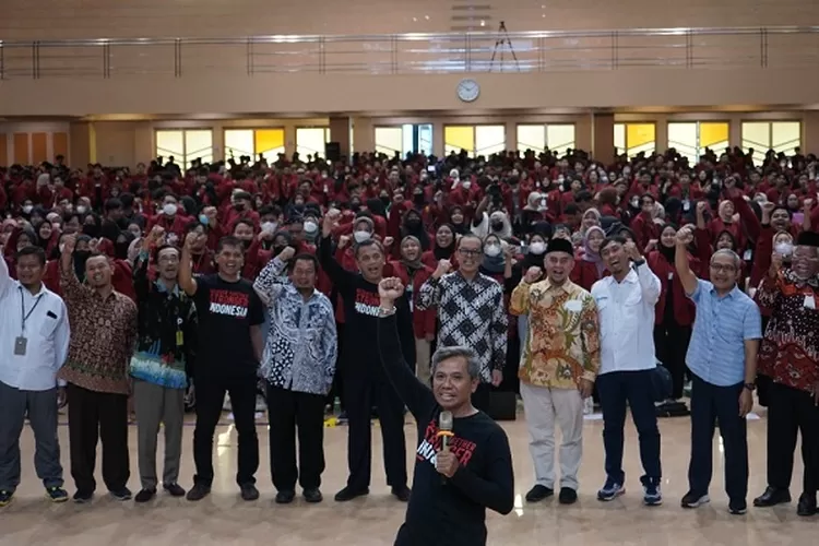 Rangkaian seremoni penerjunan mahasiswa KKN UMY dilaksanakan di Sportorium UMY.  (Foto: Dok. Panitia)