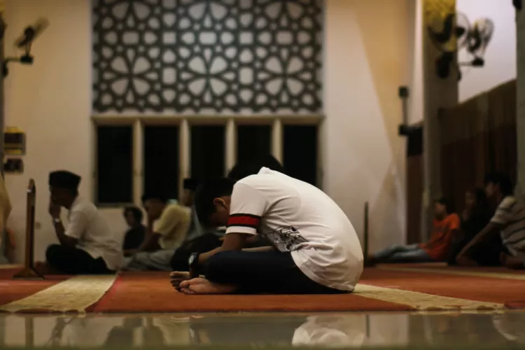 Khutbah Jumat akhir tahun 2022, naskahnya bisa diidownload dalam format PDF (Unsplash/Rifky Nur Setyadi)