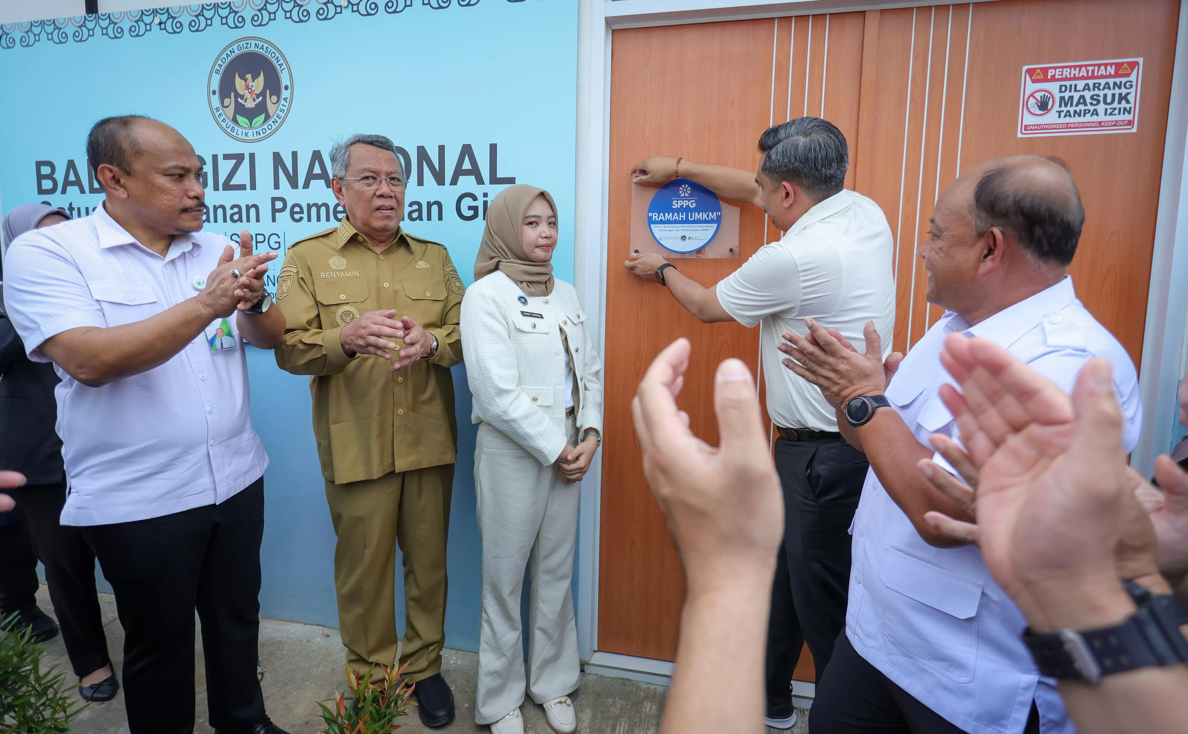 Menteri Maman dalam kunjungannya ke UMKM pemasok MBG di Tangerang Selatan, Provinsi Banten pada Selasa, 29 Juli 2025.