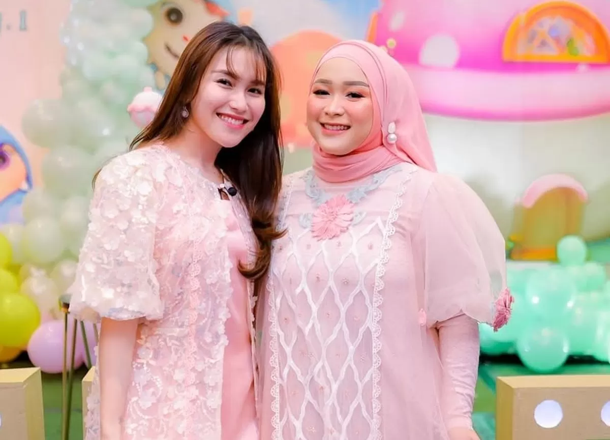 Fakta-fakta adik Ayu Ting Ting, Ayifa Nuraini yang saat ini sudah berkeluarga dan kerap menjadi bahan gunjingan netizen karena sering dicap hanya numpang.  (Instagram.com/@syifaasyifaaa)