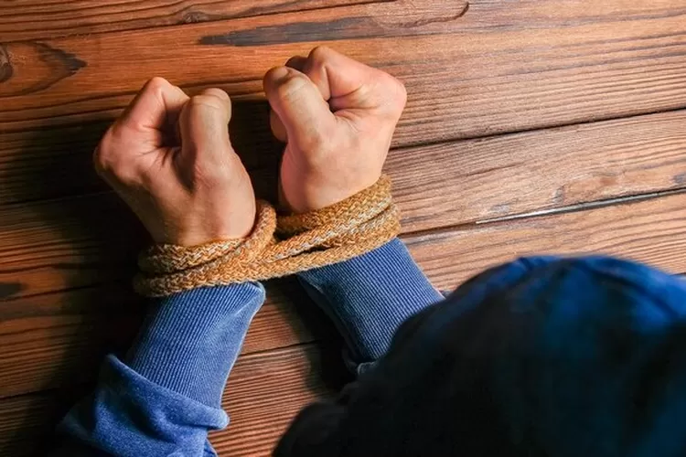 Warga Jakarta bernama Agus pernah jadi korban penculikan oknum TNI (Freepik/ Kocamir)