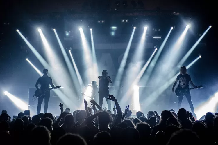 Ini dia deretan grup band yang diduga sebagai pemuja setan (Freepik/ Thibault Trillet)