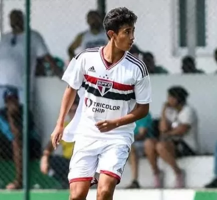 Potret Pemain Abroad Indonesia-Brasil Welber Halim Jardim di Sao Paulo FC (Foto : Genmuslim/dok: berbagai sumber )