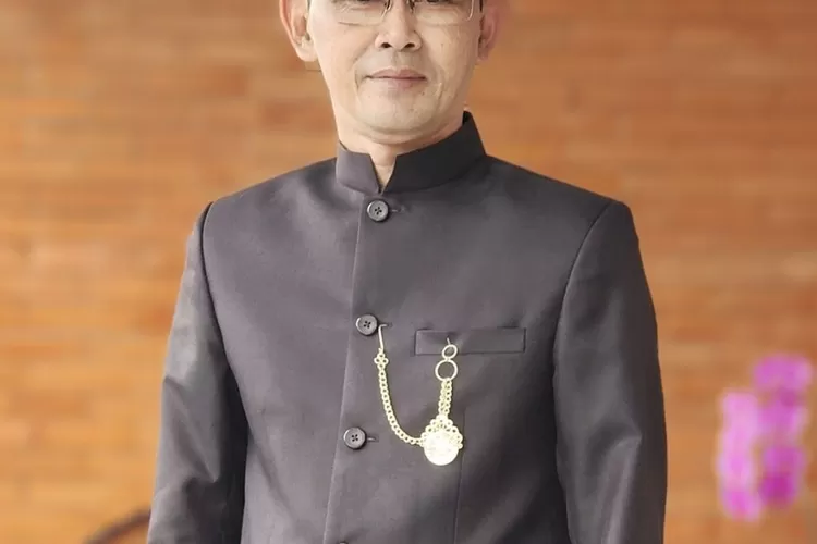 Kepala Dinas Pendidikan Kabupaten Sumedang, H. Agus Wahidin, S.Pd., M.Si.*** (Gorajuara/dok: Instagram/@agus_wahid_in)