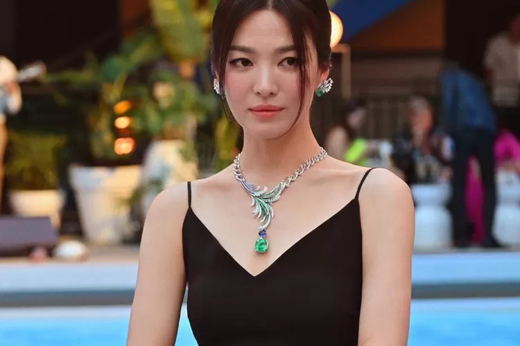 Dulu Wajahnya Dinyinyiri Tua dan Keriput, Visual Asli Song Hye Kyo Kini Panen Pujian Netizen, Makin Cantik Bak ABG! (instagram Song Hye Kyo)
