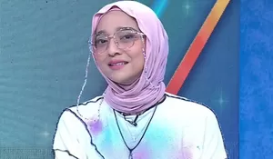 Emosional, Tangis Chiki Fawzi Pecah Ungkap Kronologi Pencopotannya dari Petugas Haji 2026, Akui Tak Ada Penyesalan dan Sampaikan Ini untuk Kemenhaj