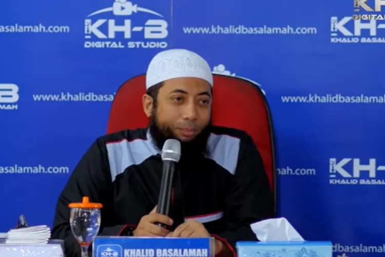 Hutang Lunas Baca Sholawat Berapa Kali? Simak Penjelasan Ustadz Khalid Basalamah (YouTube)