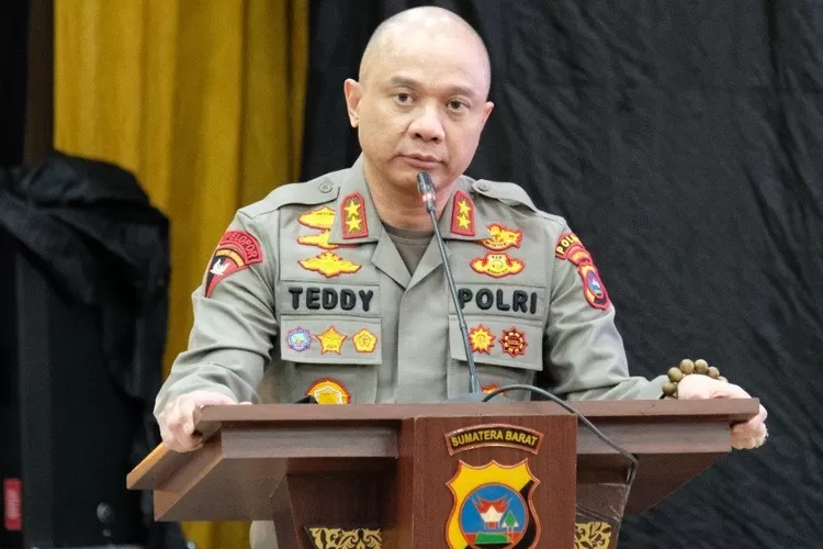 Ditangkap! Irjen Teddy Minhasa Jenderal Polisi Paling Tajir se Indonesia, Segini Jumlah Hartanya   (Twitter @komisiwasit)