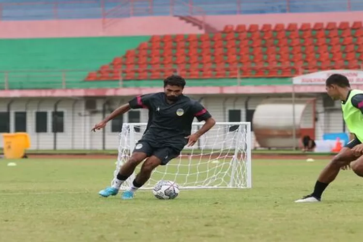 Pemain baru PSIM Yogyakarta Rifal Lastori. (official media psim)