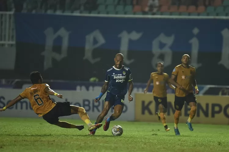 Persib Bandung vs Bhayangkara FC (persib.co.id)