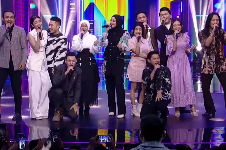 Penampilan Top 12 Finalis Indonesian Idol 2023 menyanyikan lagu 