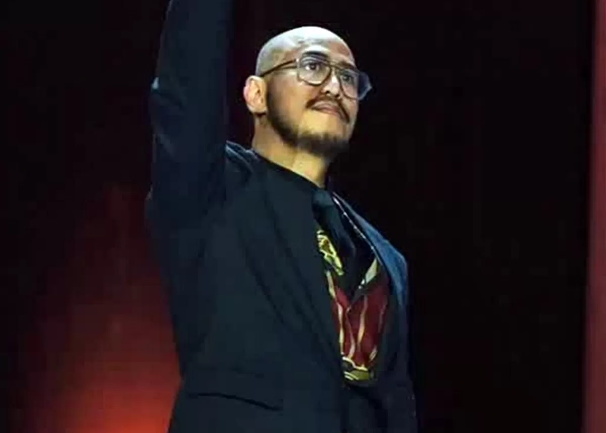 Potret Pandji Pragiwaksono sampaikan permintaan maaf karena salah menyebut Zarof Ricar sebagai pejabat Kejaksaan Agung dalam materi Stand Up Comedy 'Mens Rea' (Instagram/pandji.pragiwaksono)