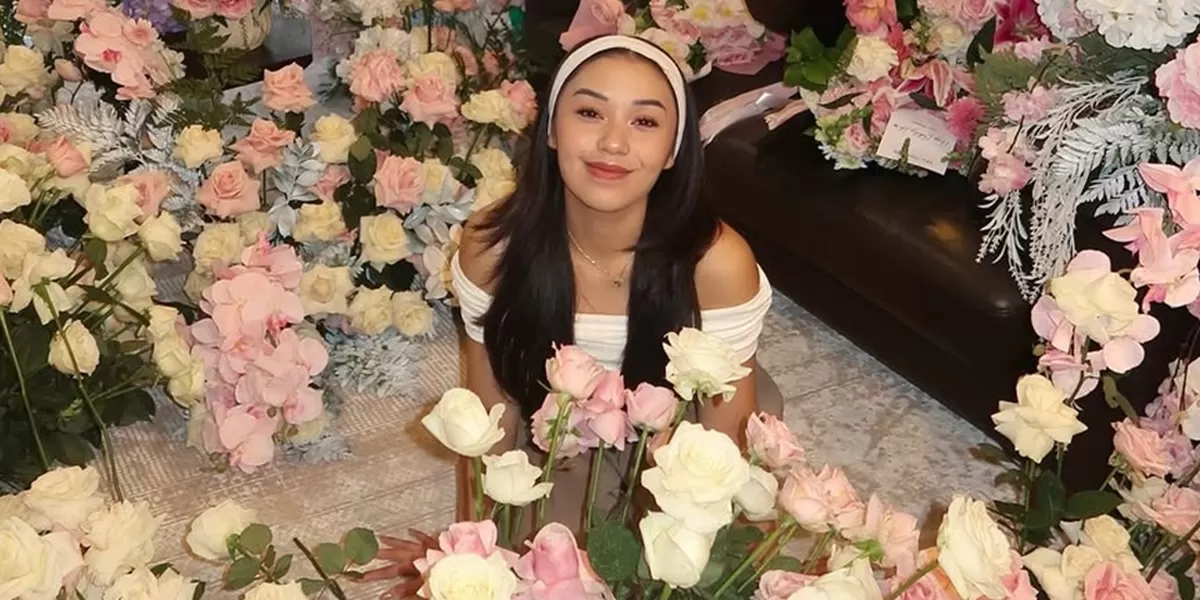 Potret Lula Lahfah mengaku sempat bertemu dengan Laura Anna dalam mimpi beberapa hari sebelum berpulang ke hadapan sang pencipta (Instagram/lulalahfah)