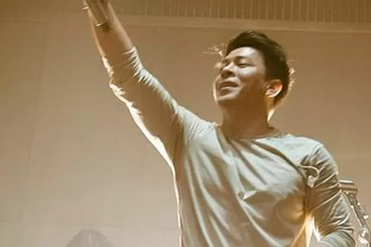 Ariel noah jawab tudingan telah menghamili BCL (foto; Gorajuara/instagram @arielnoah)