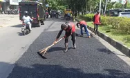 Jawab Keluhan Warga, Mbak Ita Lakukan Penambalan Jalan Berlubang
