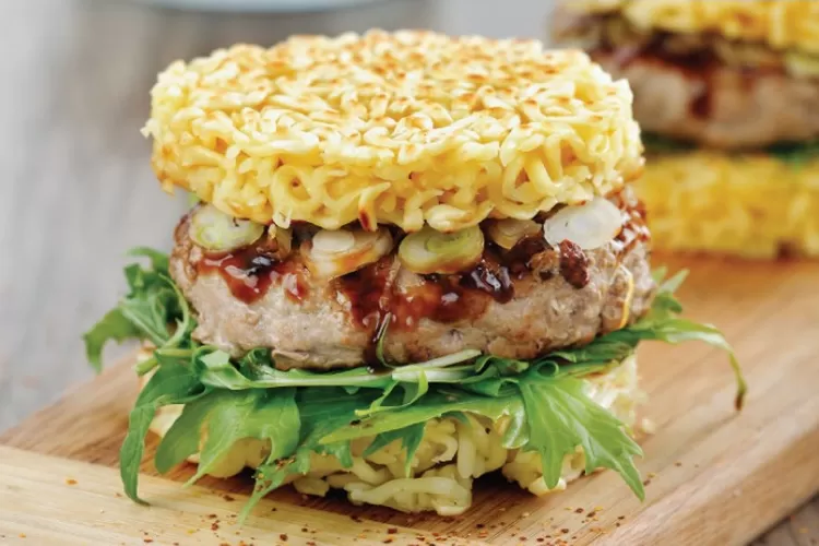 Ilustrasi. Ramen Burger bisa menjadi salah satu ide jualan modal minim untuk para mahasiswa