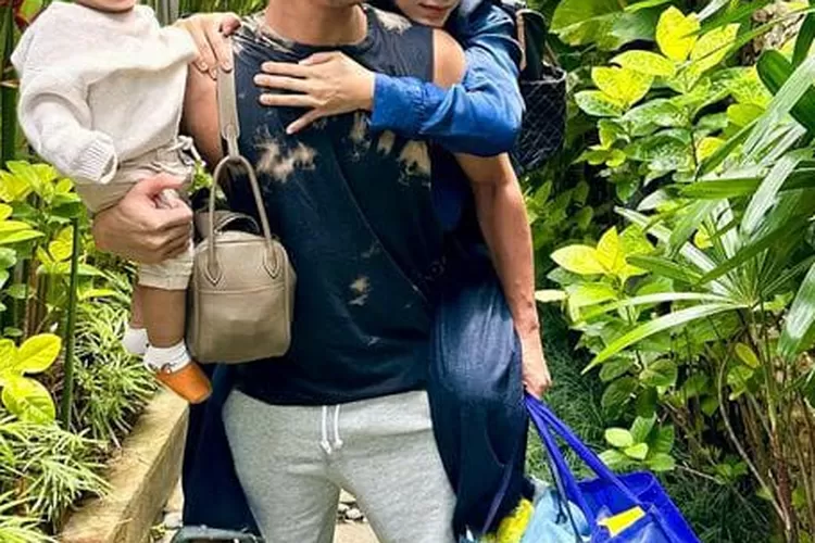 Rizky Billar dan Lesti Kejora balas hujatan netizen (foto; dok/instagram @rizkybillar)