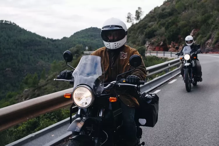 Ilustrasi mudik. Polda Metro jaya buka layanan penitipan kendaraan selama mudik. (freepik bublikhaus)