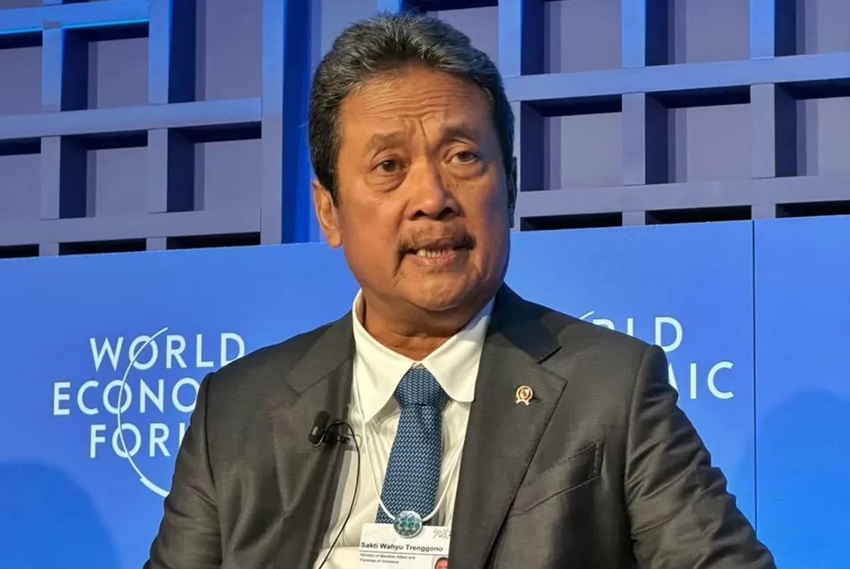 Potret Menteri KKP Sakti Wahyu Trenggono yang ramai jadi sorotan publik usai sentil balik Menkeu Purbaya gegara sindiran soal dana pembangunan kapal (Instagram/swtrenggono)