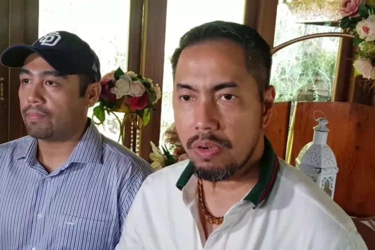 Keluarga Ferry Irawan ungkap sudah memknta maaf ke Venna Melinda tetapi tidak direspon. ( Tangkapan layar YouTube/ CumiCumi)