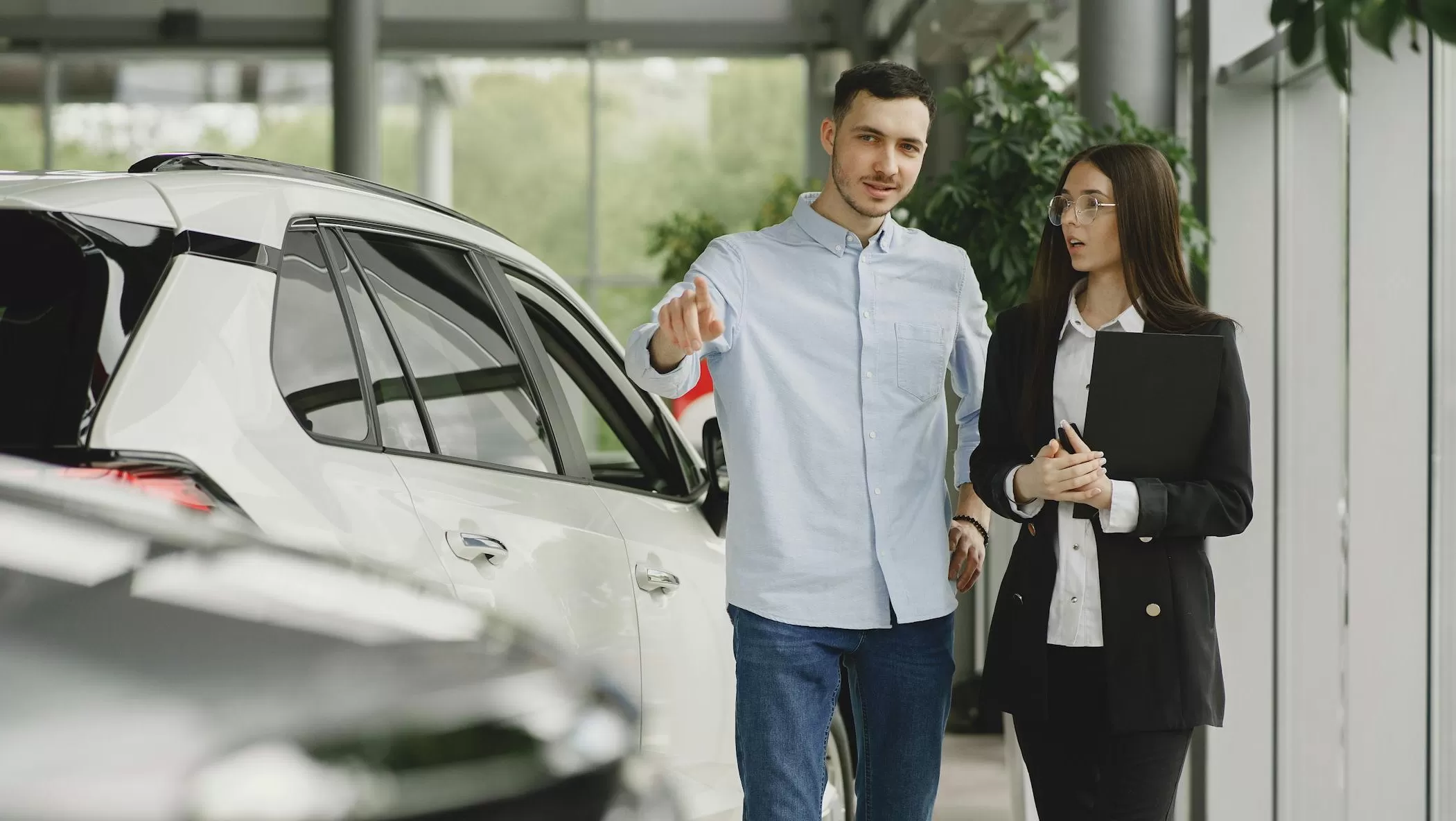 Ilustrasi. Hindari penipuan saat beli mobil bekas dengan tips cerdas ini agar tidak salah pilih kendaraan. (Foto: Pexels)