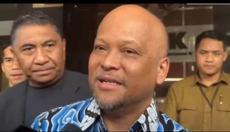 Ilham Akbar Habibie usai menjalani pemeriksaan di KPK sebagai saksi kasus korupsi Bank BJB.