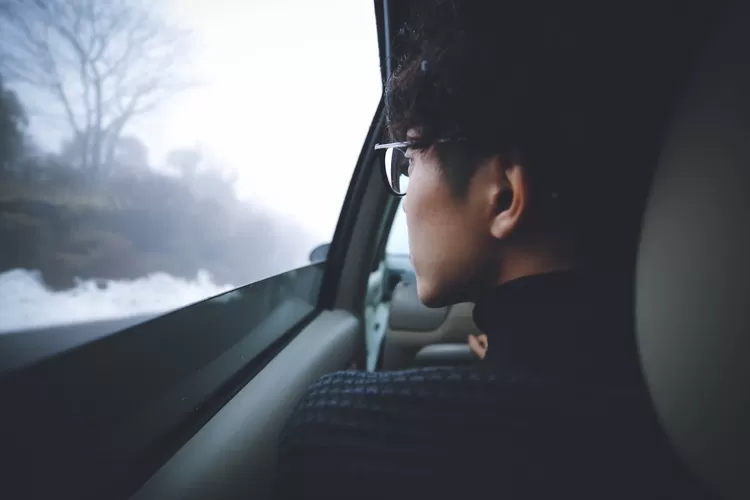 Bepergian  (Google - Ikrom Mustofa pexels-photo-358246)