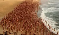 Astaga, ribuan orang berpose telanjang di Pantai Australia. Ada apa?