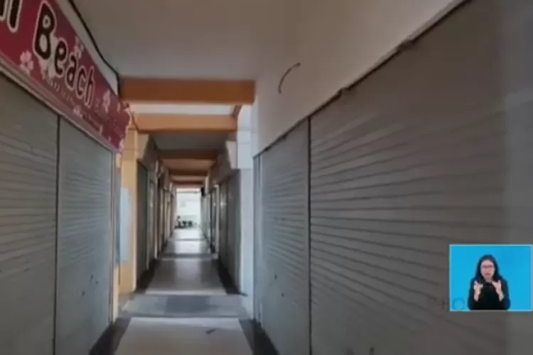 Tidak hanya pasar Tanah Abang Jakarta saja yang sepi, pasar Beringharjo Yogyakarta juga sepi, banyak kios tutup karena e commerce menjamur (Tangkap layar Youtube Official iNews)