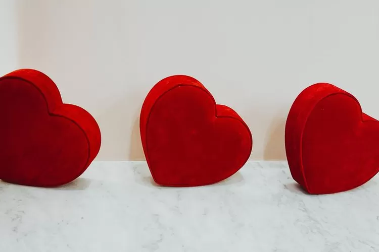 Ilustrasi mengenali pasanagn miliki hubungan gelap atau selingkuh (Pexels/Tuğba Kobal Yılmaz)