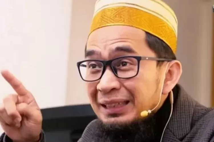 Dalam sebuah kesempatan Ustadz Adi Hidayat terangkan pentingnya berdoa sambil menyebut asmaul husna. (Tangkap layar kanal Youtube Adi Hidayat Offcial)