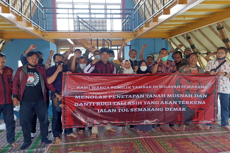 Petani Tambak Terdampak Tol Semarang-Demak Tolak Tali Asih