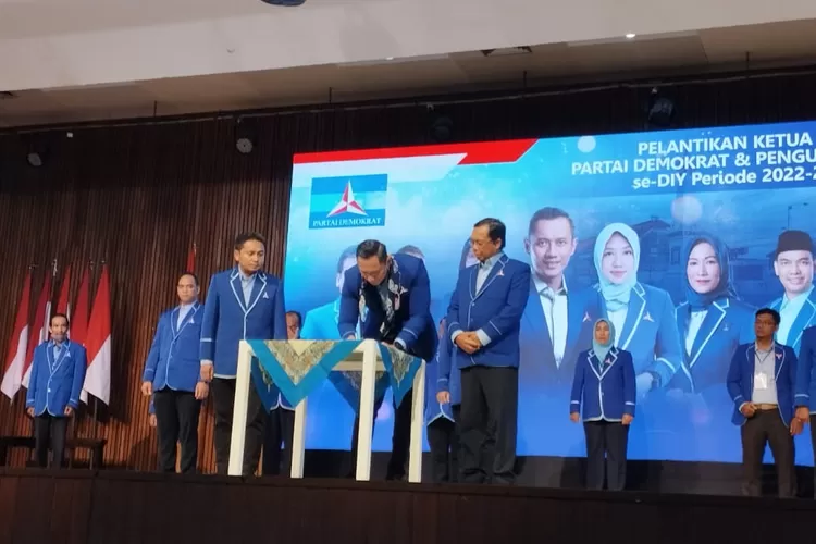 Penandatanganan pelantikan DPC se DIY oleh Ketum Demokrat AHY  (Ayoyogya.com/Rahajeng Pramesi)