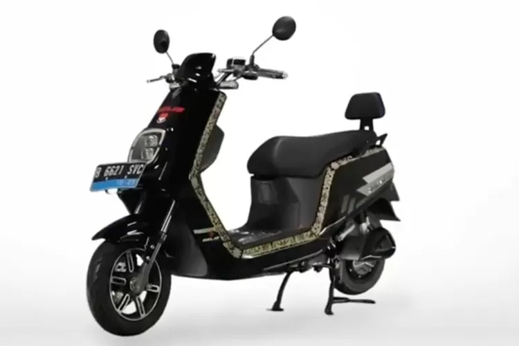 Ilustrasi Telah Hadir Motor Listrik E-Max, Harga Hanya 11 Jutaan (Tangkap Layar YouTube YRP Official)