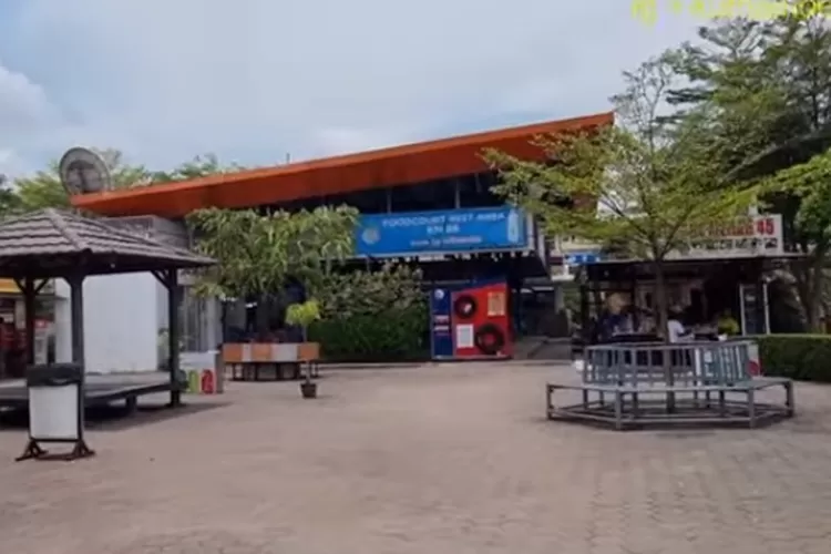 Rest Area Km 86 B Jalan Tol Cikopo-Palimanan atau Tol Cipali yang ditutup sementara, menyusul terjadinya semburan api yang disertai suara ledakan di kawasan itu, Rabu (26/4/2023) pagi.