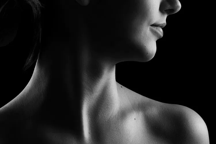 Ilustrasi Pernah Lihat Leher Hitam? Ternyata Ini Penyebab dan Cara Mudah Menghilangkannya Menurut dr. Prama Aditya (Pixabay)