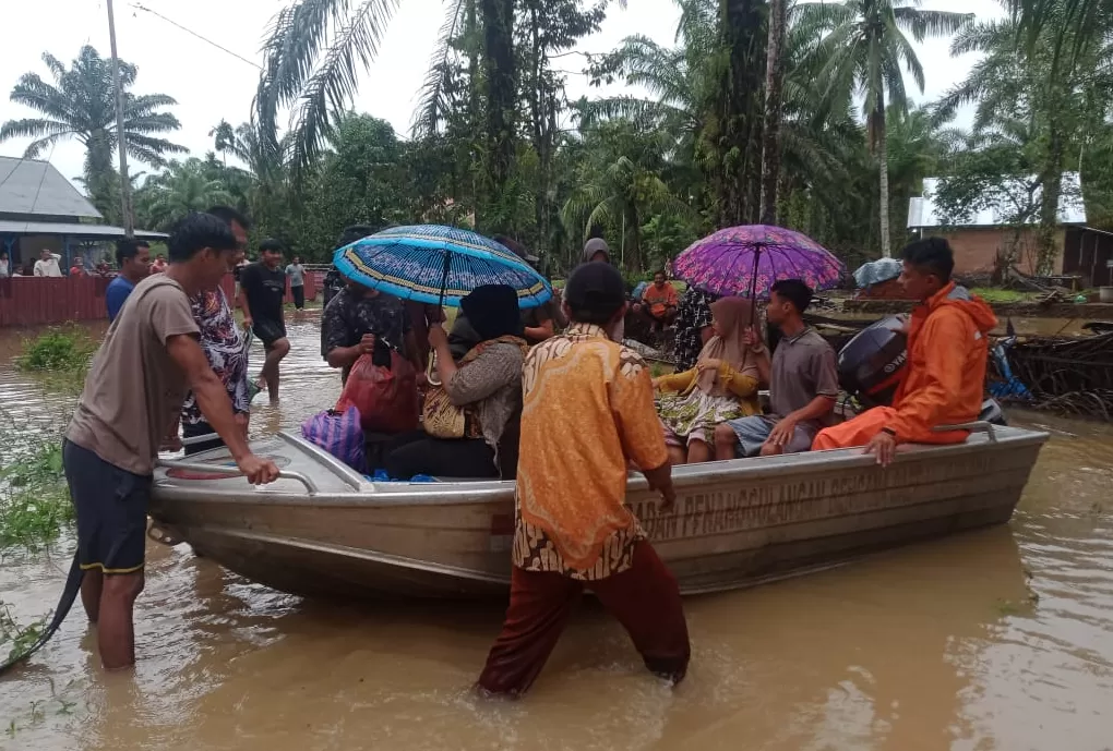 ejumlah wilayah di Provinsi Sumatera Utara dilanda bencana beruntun akibat cuaca ekstrem yang terjadi pada Senin (24/11) dan Selasa (25/11). 