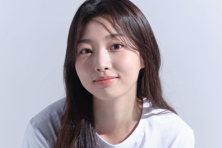 Lee Ha Eum Resmi Gabung Agensi Starhaus Entertainment sebagai Aktris Pemula