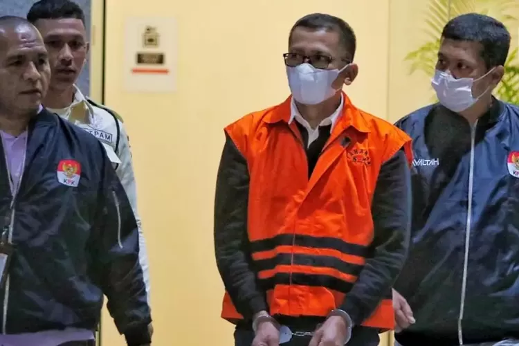 Bupati Meranti Muhammad Adil terjaring dalam OTT  KPK