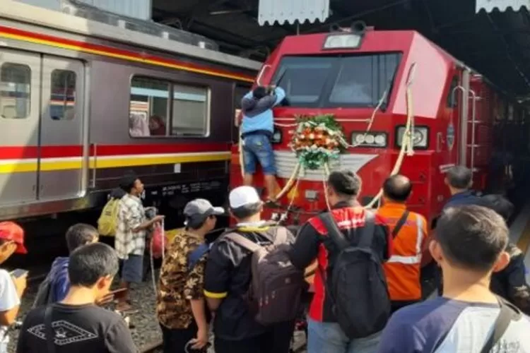 Siap-siap Mulai 10 April, KA PAngrango Kembali Beroperasi Dari Bogor Ke ...