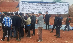 Lahannya Belum Dibayarkan Tol Cijago, Warga Limo Depok Minta Jokowi Turun