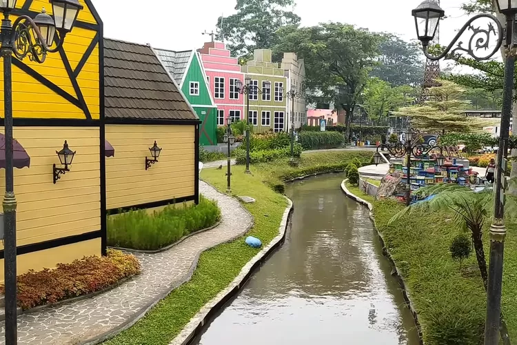 Rekomendasi wisata Bogor rasa Eropa. Cek harga tiket masuknya. (Tangkap layar Share Location)