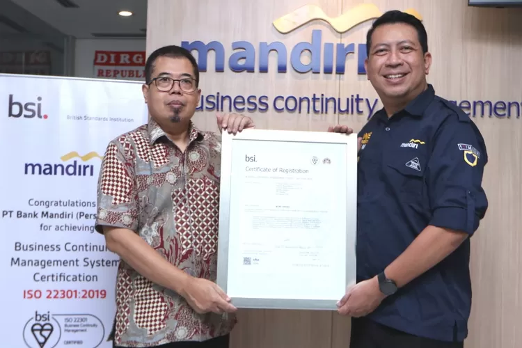 Bank Mandiri menjadi bank KBMI 4 pertama di Indonesia yang mendapatkan sertifikasi ISO 22301 tentang Business Continuity Management System (BCMS) berstandar internasional dari lembaga sertifikasi global British Standard Institution.