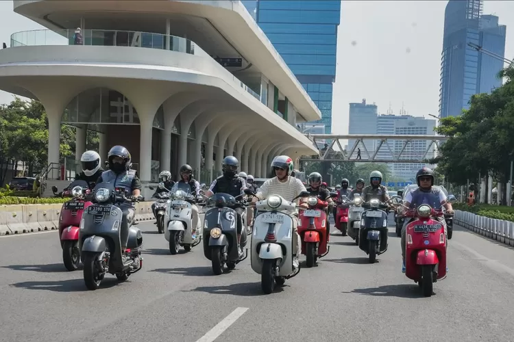 Pencinta Vepas menjajal Vespa GTS yang meliputi GTS Classic 150, GTS Super Sport 150, dan GTS Super Tech 300. (Istimewa)