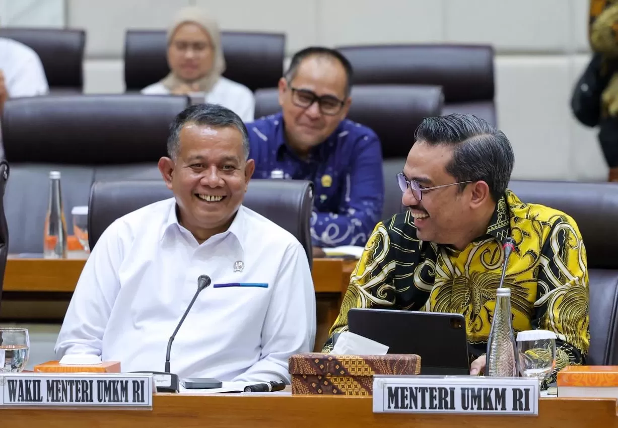 Menteri UMKM Maman Abdurrahman dalam Rapat Kerja Komisi VII DPR RI di Jakarta, Senin, 17 November 2025.