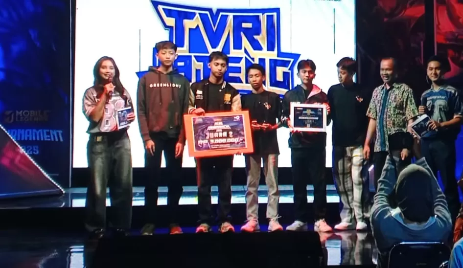 SMA 2 Rembang berhasil meraih juara dua di Tournament MLBB TVRI Jateng E-Sport 2025. Foto: TVRI Jateng