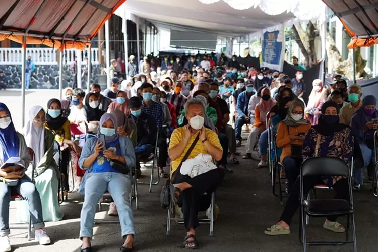 elaksanaan vaksinasi Covid-19 di Pendopo Garut/Gorajuara.com/Agus Alvin