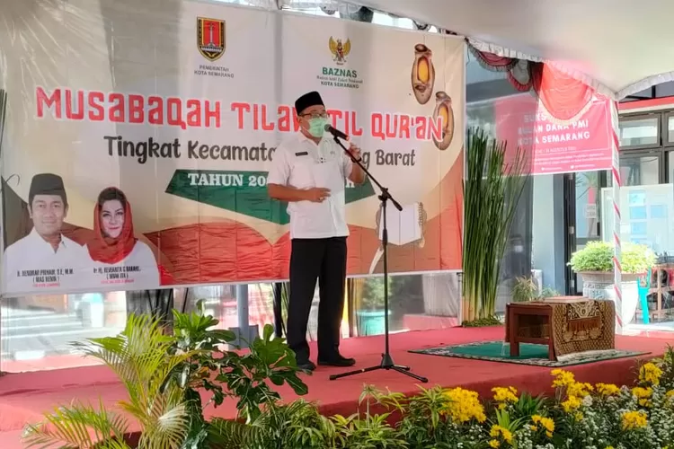 Sekda Kota Semarang Iswar Aminuddin saat membuka kegiatan lomba MTQ Tingkat Kecamatan Semarang Barat./KJ/