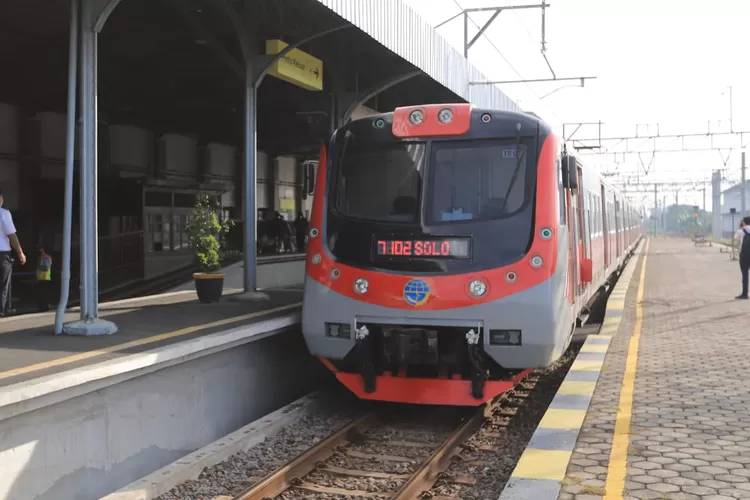 Ilustrasi Kereta Rel Listrik (KRL). (Dok. Daop 6 Yogyakarta)