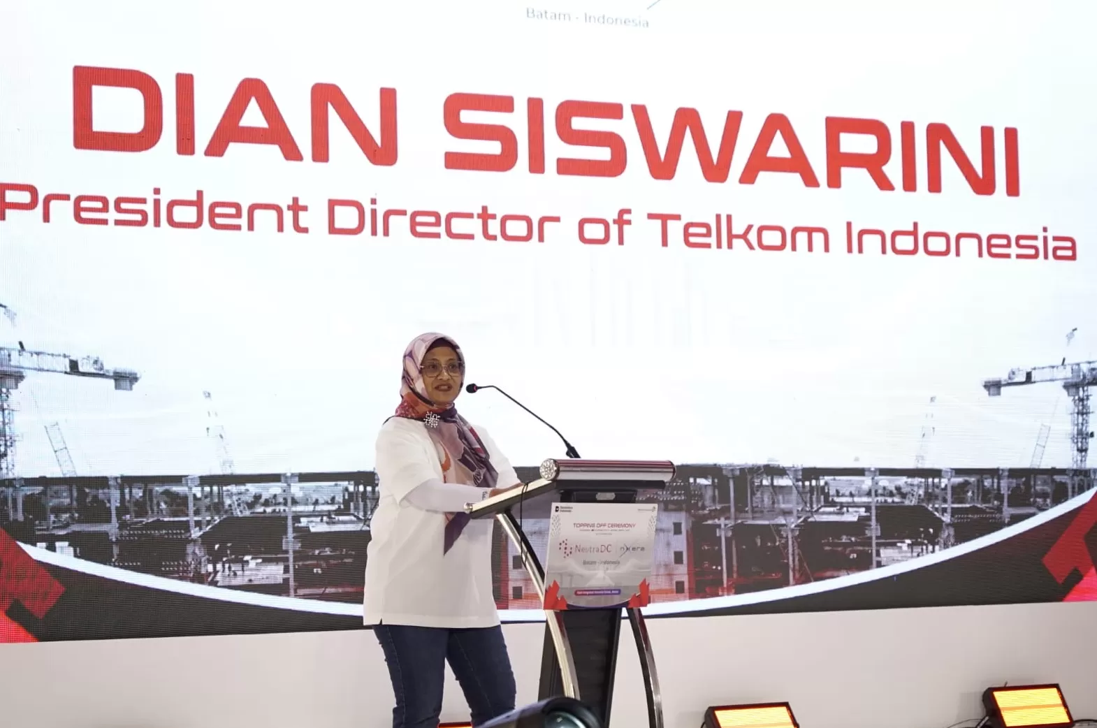 Direktur Utama Telkom Dian Siswarini.